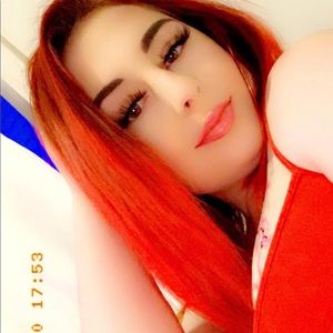 Meet your Posher, Celeste